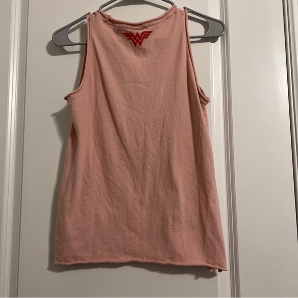 Junk Food Womens Pink Wonder Woman I Run Everything Tank Womens XS 100% Cotton - Picture 4 of 8